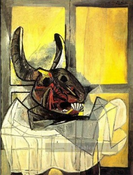 Tete taureau sur une table 1942 cubiste Pablo Picasso Peinture à l'huile